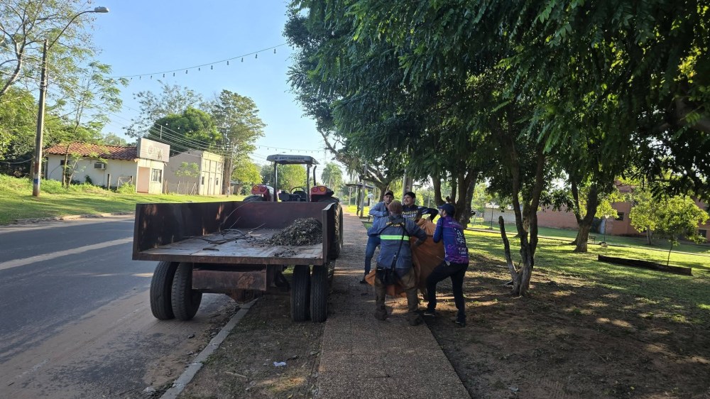 Municipalidad de Lima impulsa trabajos de limpieza y embellecimiento en la Plaza San Francisco de Asís